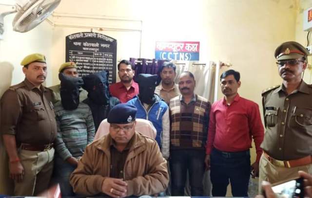 बलरामपुर में शातिर लुटेरे लूट के माल के साथ गिरफ्तार